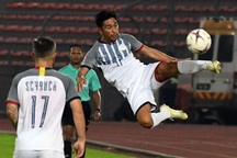 Báo Philippines: “Cần điều thần kỳ mới thắng được đội tuyển Việt Nam”