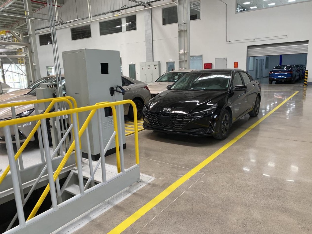 Elantra 2023 lộ diện tại Việt Nam, cơ hội nào trước Kia K3 và Mazda3? - 9 Elantra 2023 lộ diện tại Việt Nam, cơ hội nào trước Kia K3 và Mazda3? - 9