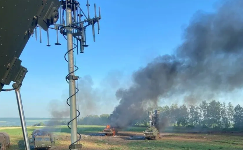 Ukraine đã tấn công các mục tiêu Nga bằng vũ khí phương Tây cung cấp? - 1 Ukraine đã tấn công các mục tiêu Nga bằng vũ khí phương Tây cung cấp? - 1
