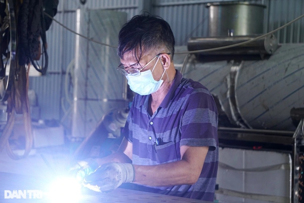 Dự kiến chi 100 tỷ đồng xây dựng chương trình an toàn, vệ sinh lao động - 2 Dự kiến chi 100 tỷ đồng xây dựng chương trình an toàn, vệ sinh lao động - 2