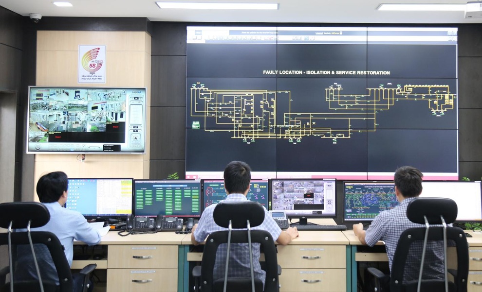 EVNCPC: Đẩy mạnh chuyển đổi số trong quản lý kỹ thuật và dịch vụ khách hàng - 3 EVNCPC: Đẩy mạnh chuyển đổi số trong quản lý kỹ thuật và dịch vụ khách hàng - 3