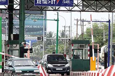 Thu phí để tăng ý thức trách nhiệm của người tham gia GT với xã hội