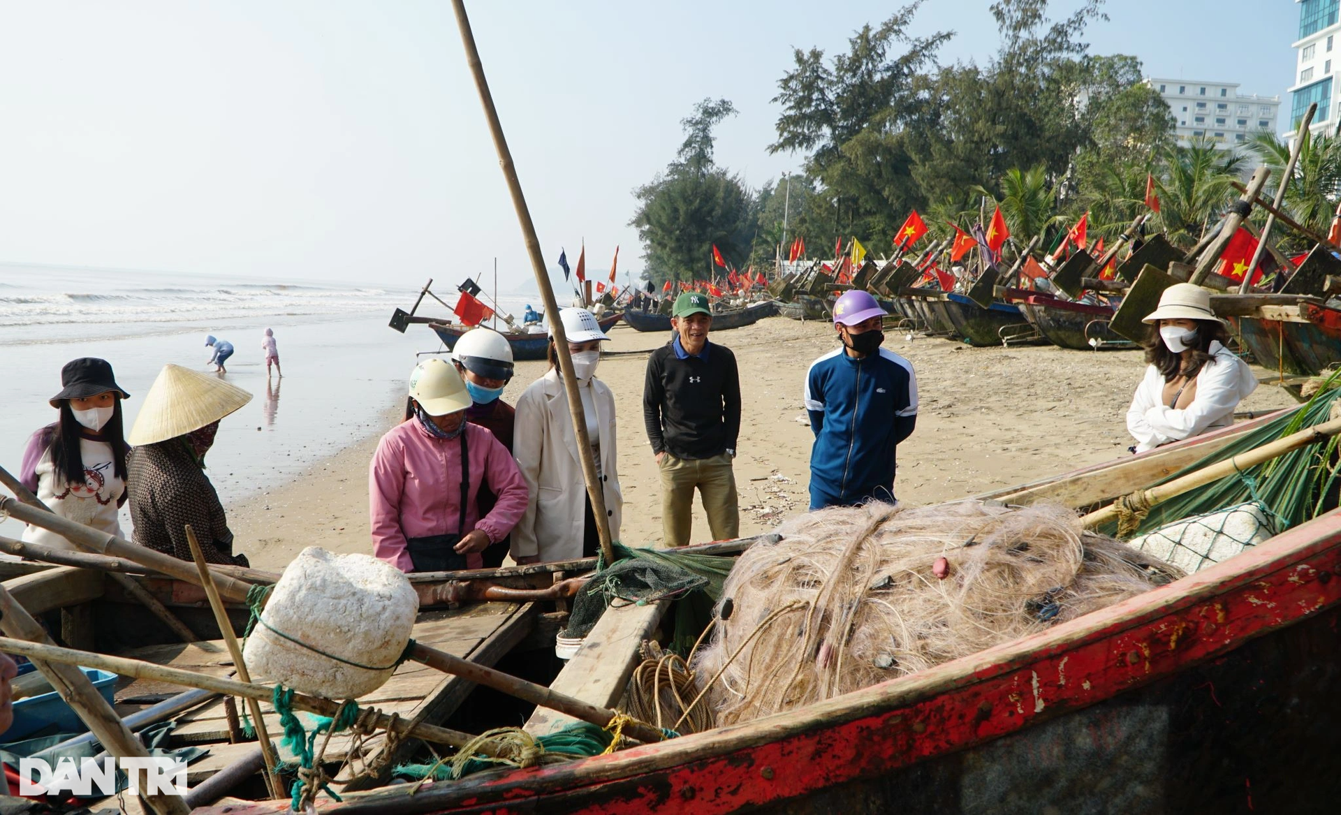 Đầu năm, cá khoai gần 1 triệu đồng một kg, người dân tranh nhau mua - 6