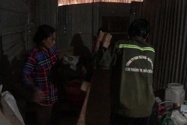 Khốn đốn dầm mưa tìm nơi tá túc