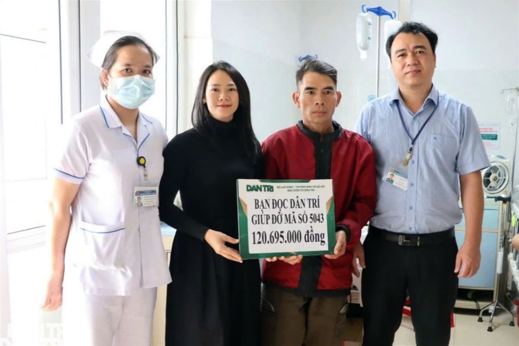 Nữ phóng viên lạc đường nơi hoang vu và món quà nhỏ ý nghĩa - 3 Nữ phóng viên lạc đường nơi hoang vu và món quà nhỏ ý nghĩa - 3