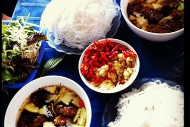 Ẩm thực đường phố Hà Nội trong mắt một du khách Tây