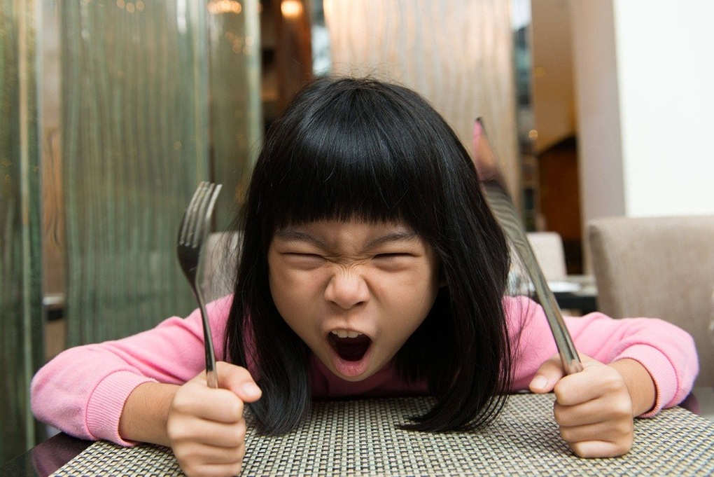 Thu phụ phí cấm trẻ khóc to gây ồn, thực khách phản đối, nhà hàng bối rối - 2 Thu phụ phí cấm trẻ khóc to gây ồn, thực khách phản đối, nhà hàng bối rối - 2