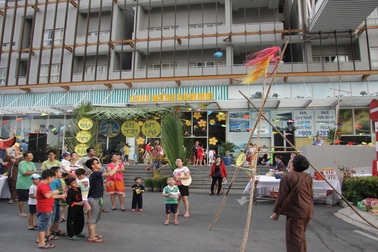 Thị trường cạnh tranh: Khách hàng hưởng lợi hay gặp khó?