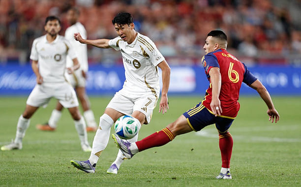 Son Heung Min lần đầu lập hat-trick ở Mỹ, tạo cơn sốt lớn - 1 Son Heung Min lần đầu lập hat-trick ở Mỹ, tạo cơn sốt lớn - 1