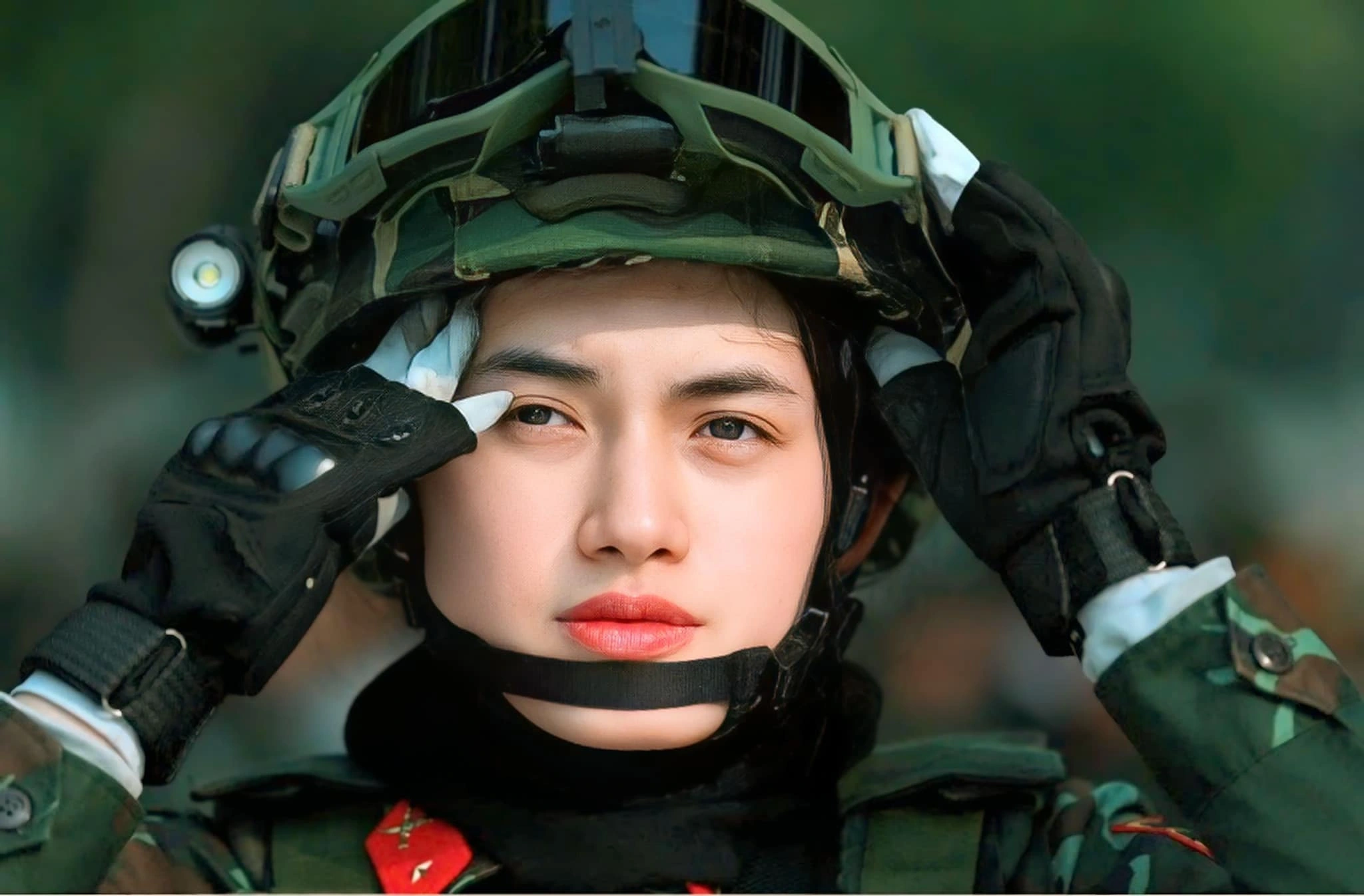 Những nhan sắc xinh đẹp gây sốt trong các buổi diễu binh, diễu hành ở TPHCM - 10 Những nhan sắc xinh đẹp gây sốt trong các buổi diễu binh, diễu hành ở TPHCM - 10