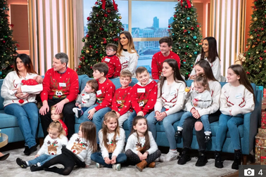 Gia đình đông con nhất nước Anh chờ đón em bé thứ 22