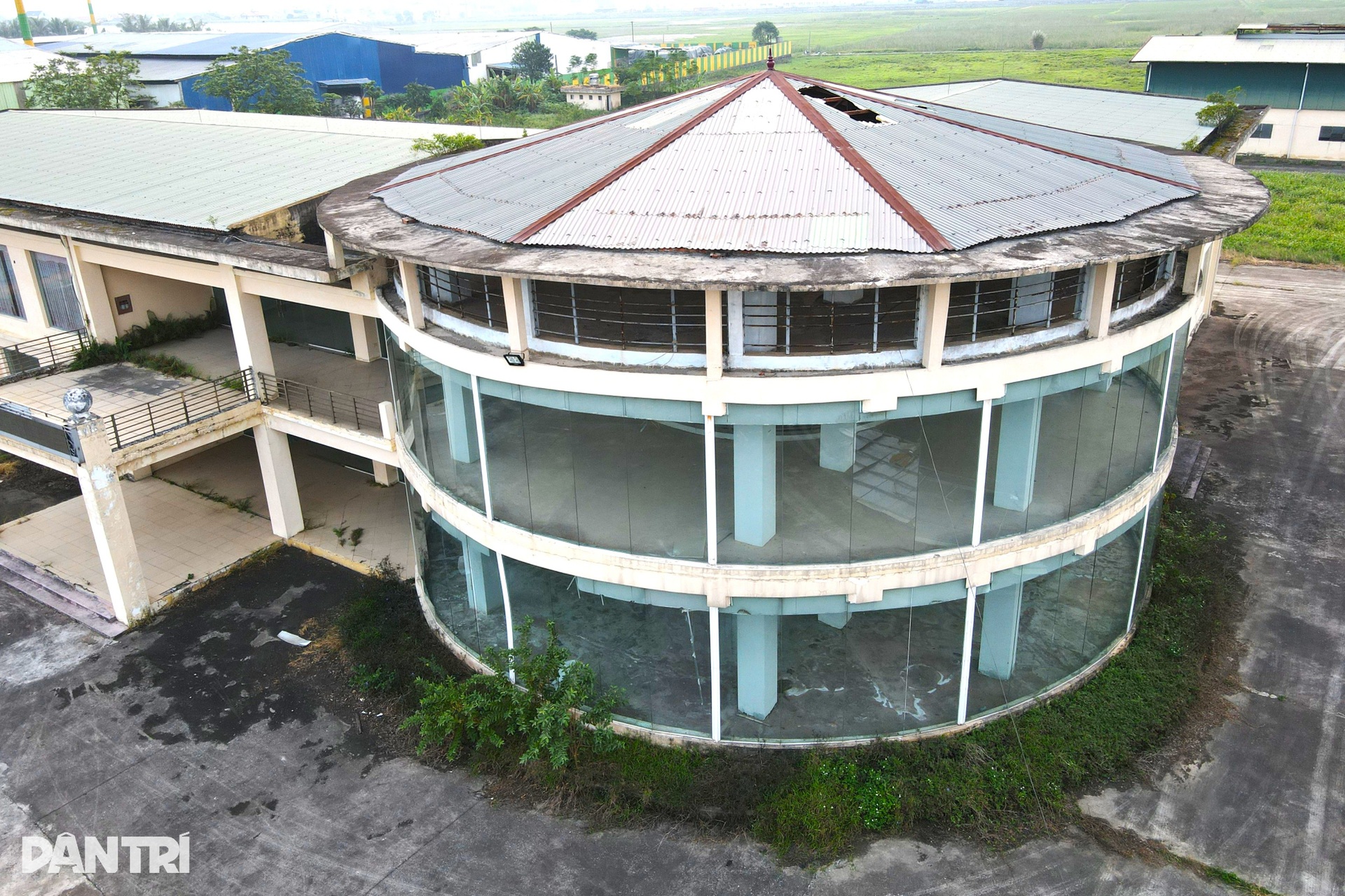 Trung tâm phát triển nông thôn 17 tỷ đồng xây xong chỉ để làm cảnh - 9