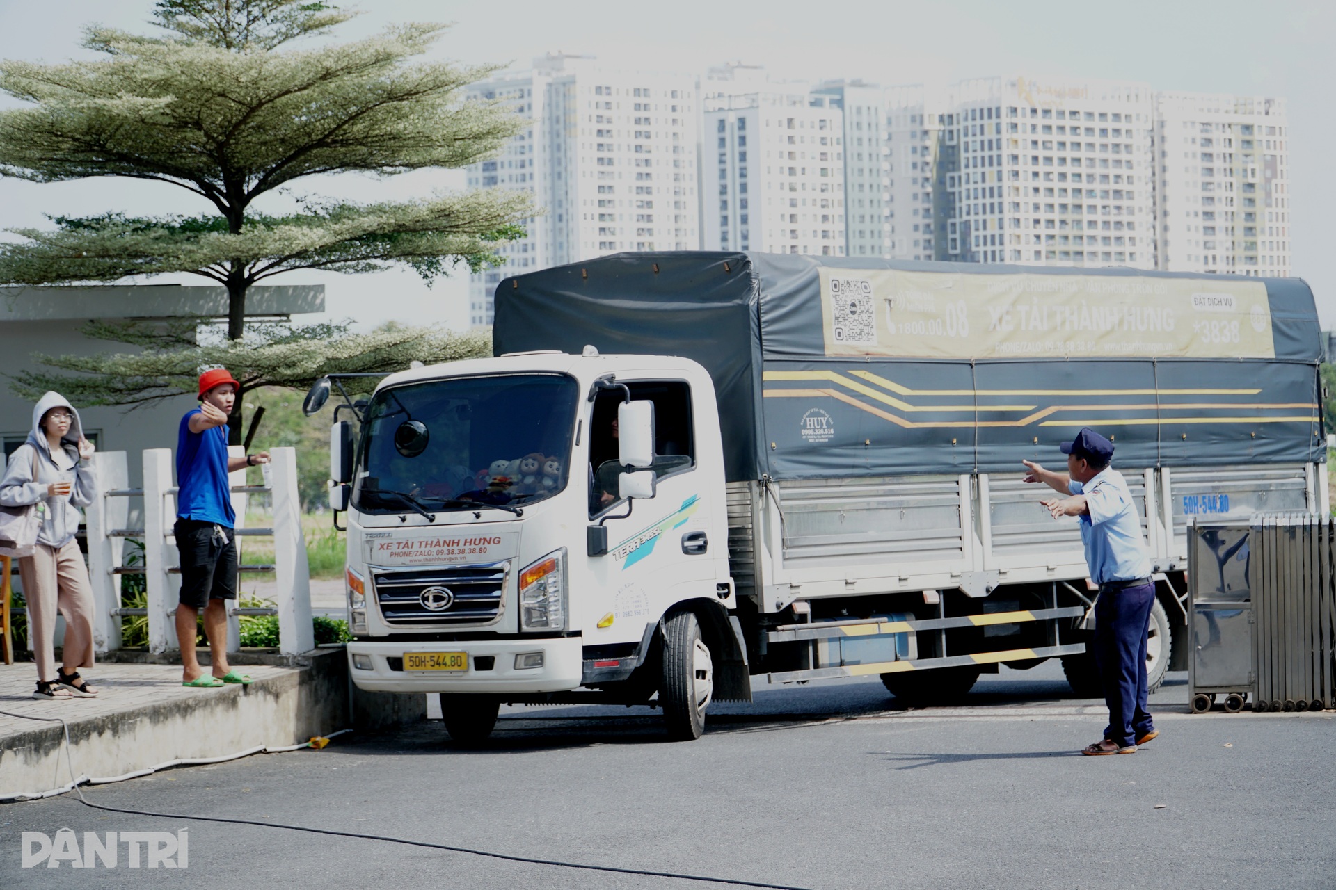 Hơn 8.000 sinh viên TPHCM tham gia hỗ trợ đồng bào miền Trung - 6