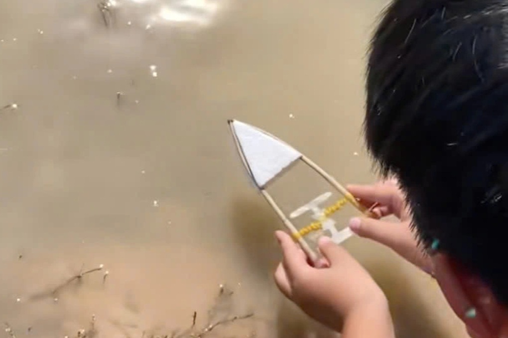 Nam sinh lớp 2 đuối nước nghi do bắt chước chơi trò ghe bobo trên TikTok - 1 Nam sinh lớp 2 đuối nước nghi do bắt chước chơi trò ghe bobo trên TikTok - 1