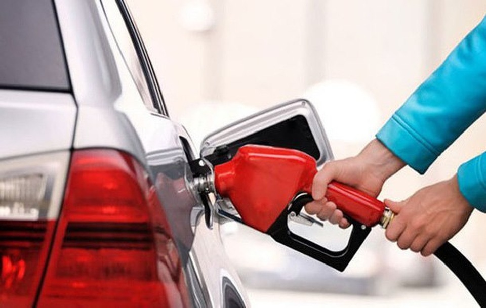 Xăng dầu thời kỳ “đặc biệt, DN bán lẻ nghi đầu mối găm hàng, chờ tăng giá - 1 Xăng dầu thời kỳ “đặc biệt, DN bán lẻ nghi đầu mối găm hàng, chờ tăng giá - 1