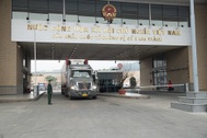 Xuất khẩu lô hoa quả tươi sang Trung Quốc qua cửa khẩu Kim Thành