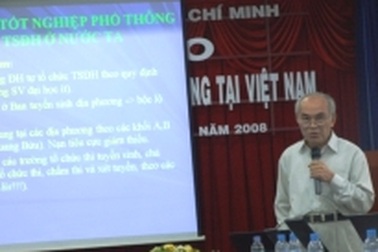 “Bộ không nên ôm mãi chuyện tuyển sinh”