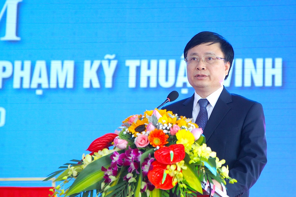 Trường ĐH Sư phạm Kỹ thuật Vinh kỷ niệm 60 năm thành lập - 2 Trường ĐH Sư phạm Kỹ thuật Vinh kỷ niệm 60 năm thành lập - 2