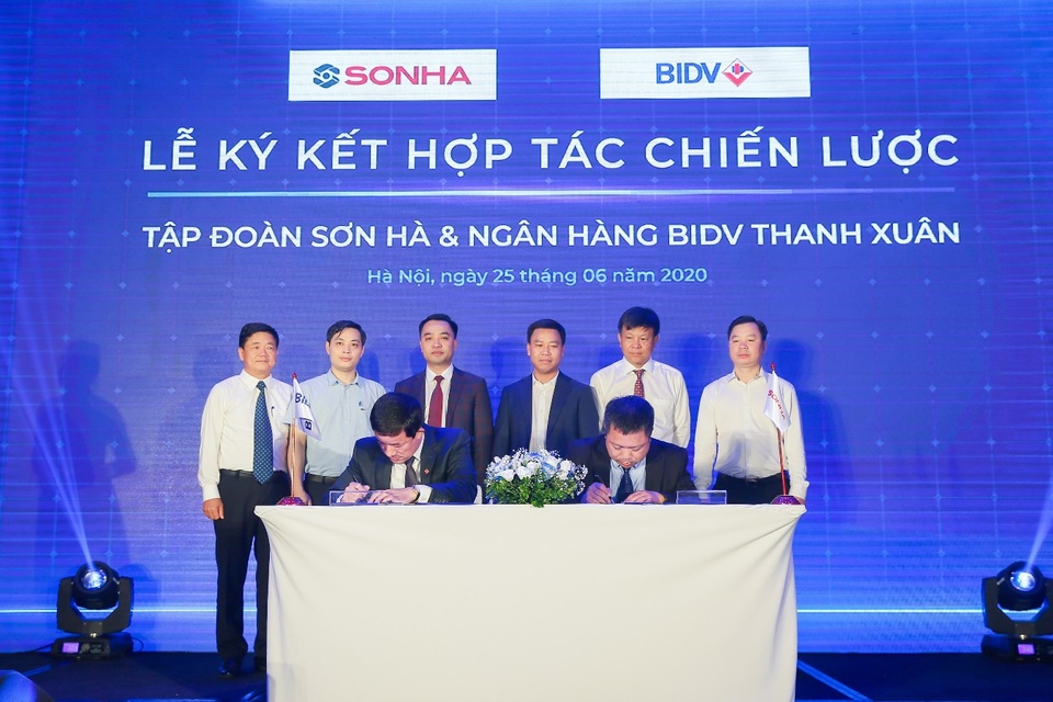 Ra mắt điện mặt trời áp mái: Tập đoàn Sơn Hà tiến sâu vào ngành năng lượng tái tạo - 2 Ra mắt điện mặt trời áp mái: Tập đoàn Sơn Hà tiến sâu vào ngành năng lượng tái tạo - 2