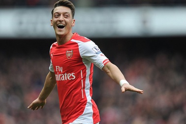 Arsenal: Có một Mesut Ozil vừa… “lột xác”