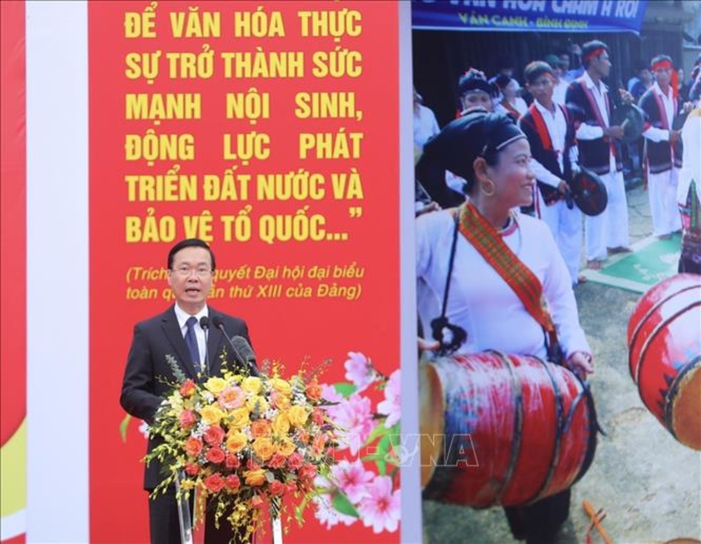 Chủ tịch nước dự Ngày hội sắc xuân trên mọi miền Tổ quốc - 1 Chủ tịch nước dự Ngày hội sắc xuân trên mọi miền Tổ quốc - 1