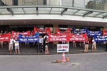 Sống "mệt" ở chung cư cao cấp