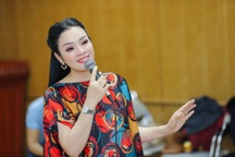 Tân Nhàn lo lắng vì cổ họng bất ổn trước đêm diễn "Con đường âm nhạc"