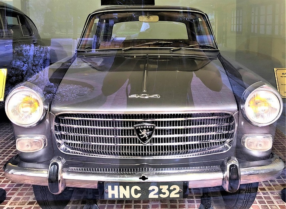 Ngắm nhìn những chiếc ô tô đã từng được phục vụ Bác Hồ - 13 Ngắm nhìn những chiếc ô tô đã từng được phục vụ Bác Hồ - 13