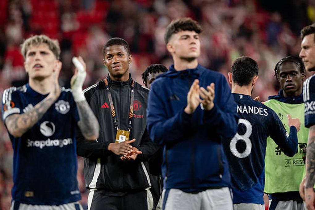 HLV Amorim lên tiếng việc Man Utd buông Premier League, chờ đấu Bilbao - 2 HLV Amorim lên tiếng việc Man Utd buông Premier League, chờ đấu Bilbao - 2