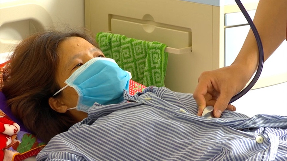 Nguy cơ ung thư phổi vì hút thuốc lá thụ động - 1 Nguy cơ ung thư phổi vì hút thuốc lá thụ động - 1