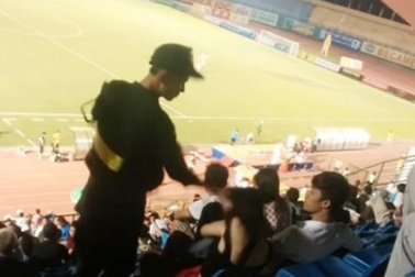 Thực hư vụ CSCĐ tát thiếu nữ trên sân Bình Dương