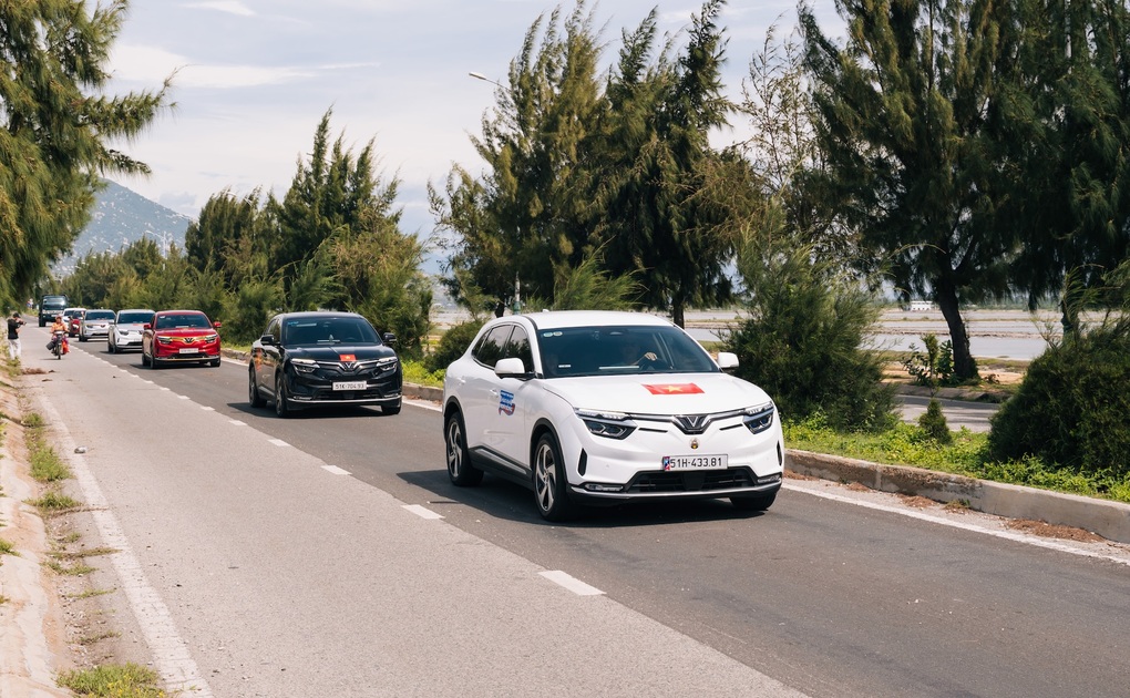 VinFast tặng quà Tết lên tới 3 năm sạc pin miễn phí cho khách hàng - 1