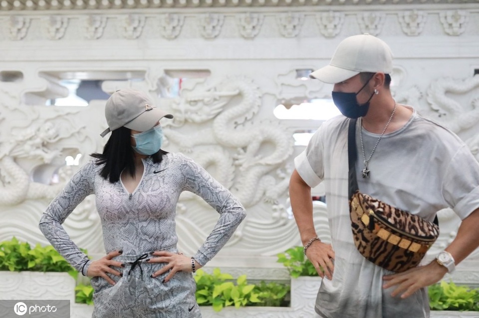 Hôn nhân viên mãn của Chung Lệ Đề và chồng kém 12 tuổi - 5 Hôn nhân viên mãn của Chung Lệ Đề và chồng kém 12 tuổi - 5