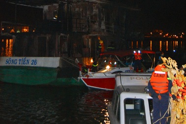 Cháy tàu chở dầu trên sông Đồng Nai, ít nhất 2 người chết