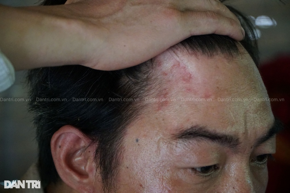 Cuộc sống trời đày của người đàn ông chỉ mong có nơi thờ cha tử tế - 5 Cuộc sống trời đày của người đàn ông chỉ mong có nơi thờ cha tử tế - 5