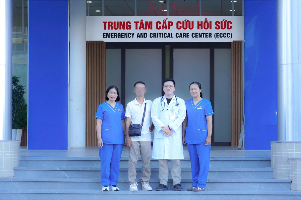 Người đàn ông 56 tuổi đang ăn thì ngã quỵ, ngưng tim - 2