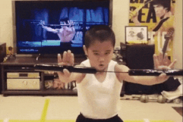 Sửng sốt với màn trình diễn côn nhị khúc của “Lý Tiểu Long nhí”