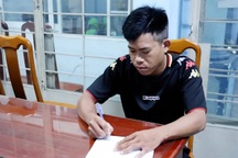 Ép con nợ chụp ảnh khỏa thân, quan hệ tình dục mới cho vay tiền