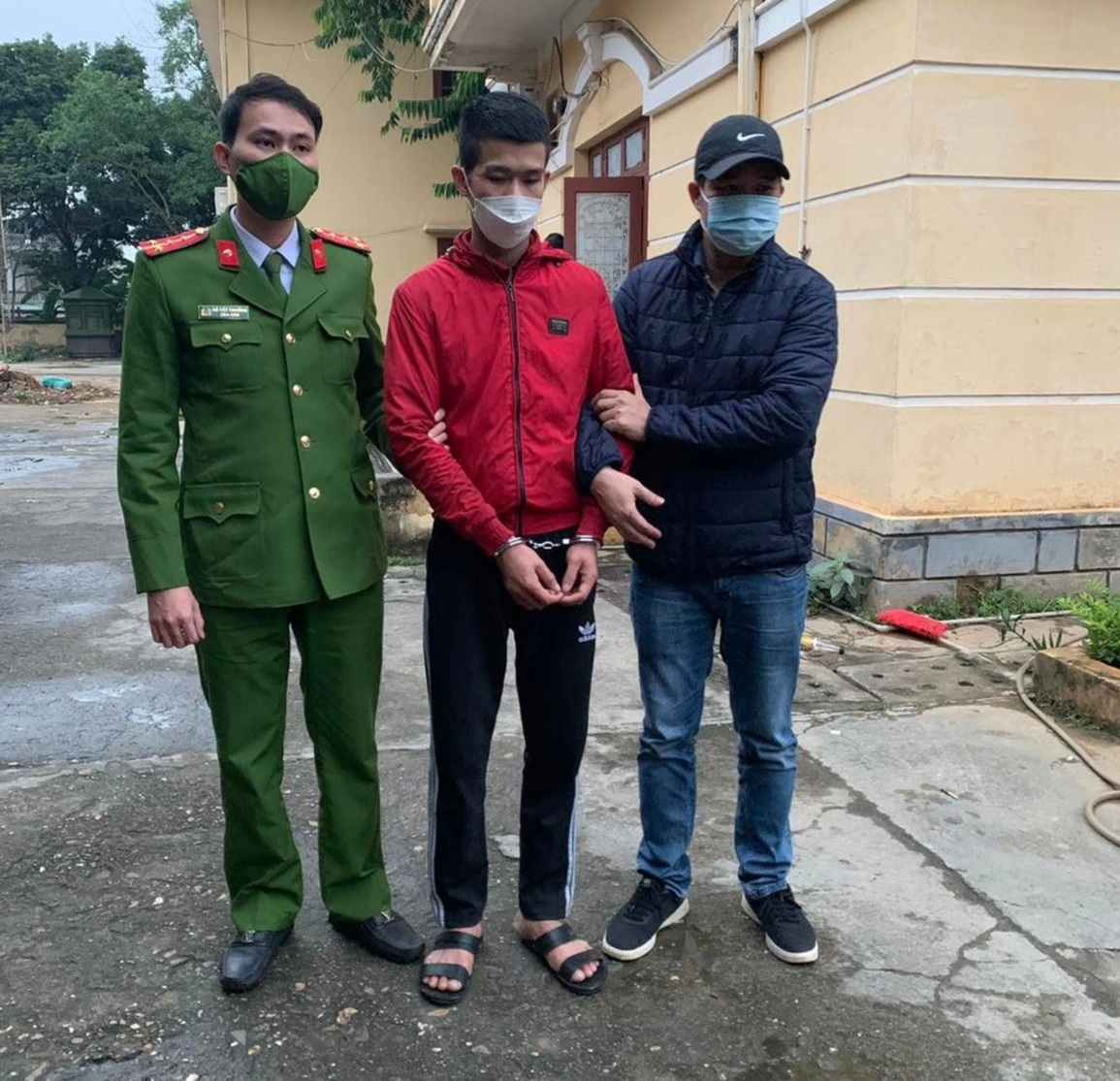 Đã bắt được đối tượng giết người tại Tuyên Quang rồi bỏ trốn vào TPHCM - 1 Đã bắt được đối tượng giết người tại Tuyên Quang rồi bỏ trốn vào TPHCM - 1