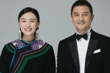 "Quách Tĩnh" Lý Á Bằng tuổi 51: Làm bố bỉm sữa, lấy vợ kém 19 tuổi