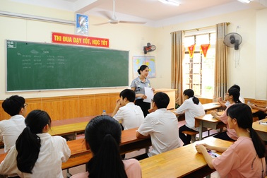 Gần 3.000 thí sinh bắt đầu cuộc đua vào 2 trường chuyên ở Nghệ An