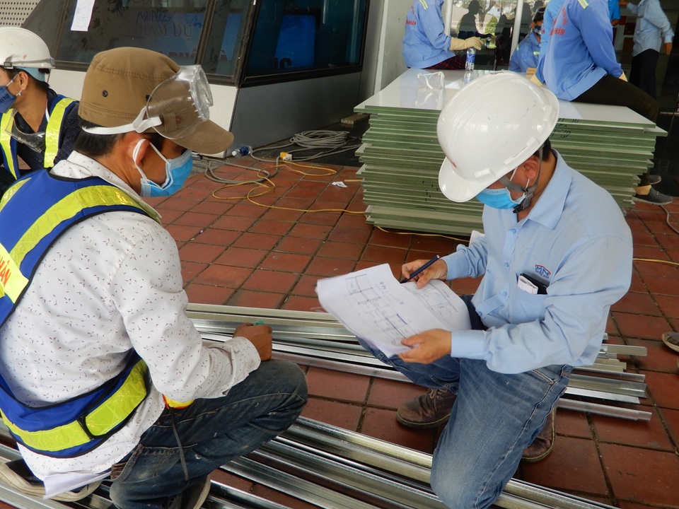 Hình ảnh BV dã chiến hàng trăm giường trong tòa nhà đĩa bay ở Đà Nẵng - 13 Hình ảnh BV dã chiến hàng trăm giường trong tòa nhà đĩa bay ở Đà Nẵng - 13