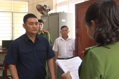 Bị bắt, Phó Giám đốc Trung tâm đăng kiểm đổ lỗi cho cấp trên