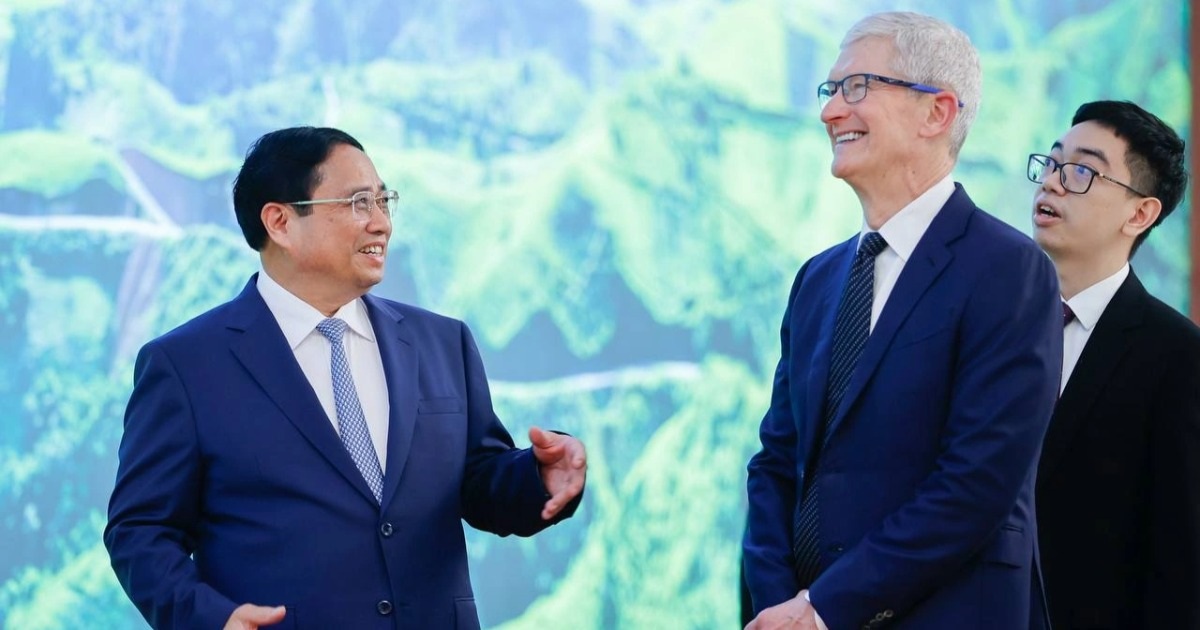 Thủ tướng Phạm Minh Chính và Giám đốc điều hành Tập đoàn Apple Tim Cook (Ảnh: Đoàn Bắc).