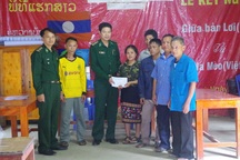 "Nâng bước em đến trường" ở Đồn biên phòng cửa khẩu Quốc tế Na Mèo