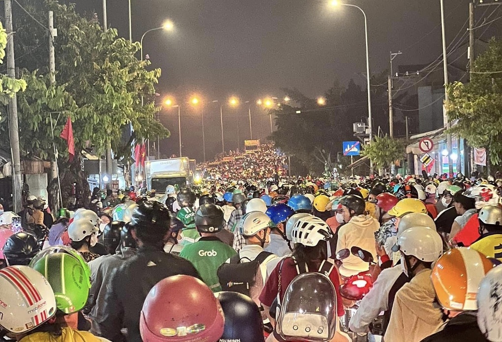 Hơn 800 người bị tước giấy phép lái xe trong 5 ngày nghỉ lễ ở Bình Dương - 1 Hơn 800 người bị tước giấy phép lái xe trong 5 ngày nghỉ lễ ở Bình Dương - 1