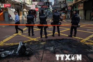 Gần 90 cảnh sát bị thương sau vụ đụng độ ở Hong Kong