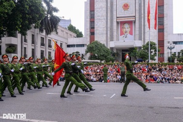 Công an nhân dân Việt Nam - 80 năm xây dựng, chiến đấu và trưởng thành