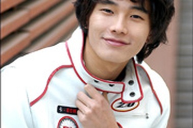 "Chàng Peter Pan" Ohn Joo Wan