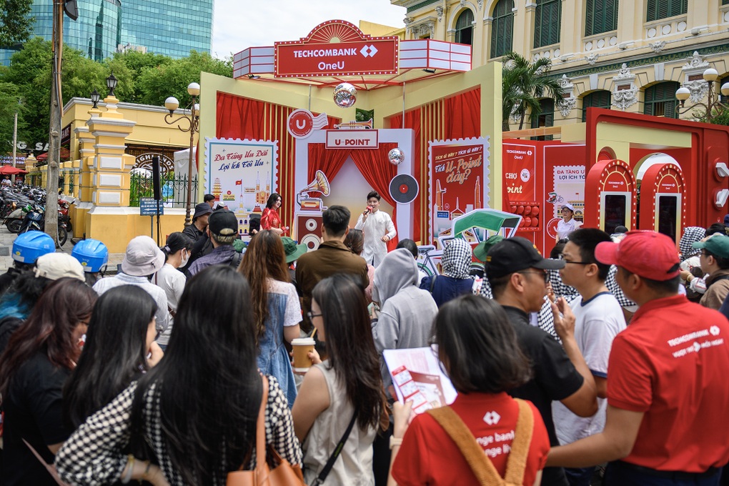 Một ngày trải nghiệm Techcombank OneU tại Bưu điện TPHCM - 4 Một ngày trải nghiệm Techcombank OneU tại Bưu điện TPHCM - 4